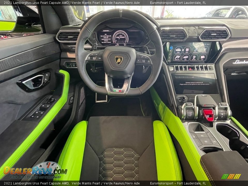 Controls of 2021 Lamborghini Urus Pearl Capsule AWD Photo #19