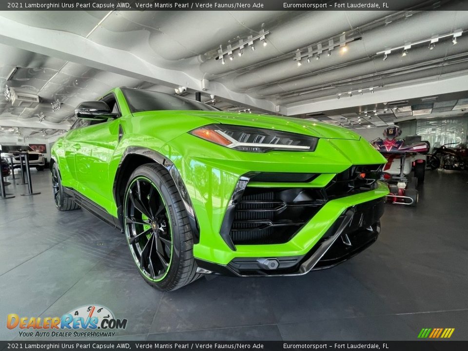 Verde Mantis Pearl 2021 Lamborghini Urus Pearl Capsule AWD Photo #24