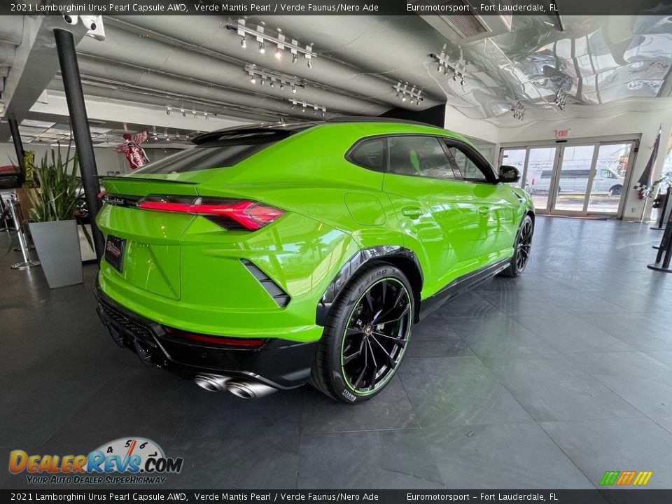 Verde Mantis Pearl 2021 Lamborghini Urus Pearl Capsule AWD Photo #26