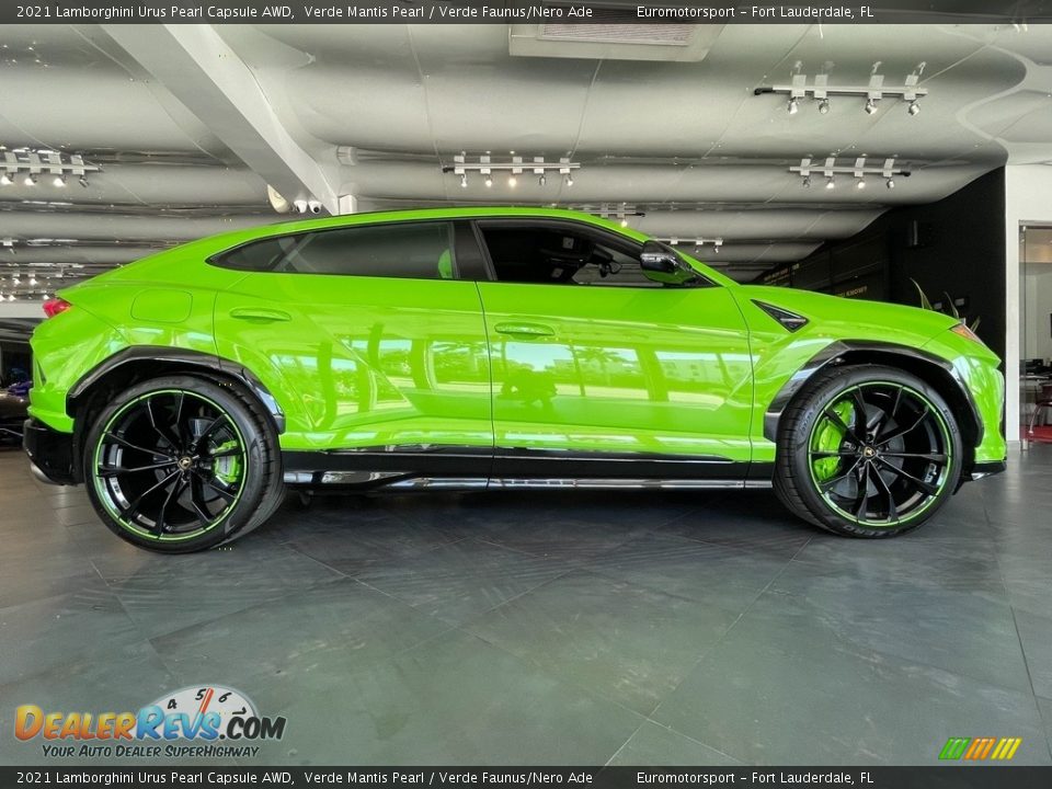 Verde Mantis Pearl 2021 Lamborghini Urus Pearl Capsule AWD Photo #27