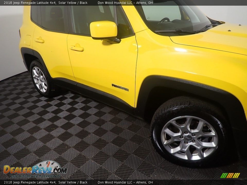 2018 Jeep Renegade Latitude 4x4 Solar Yellow / Black Photo #4