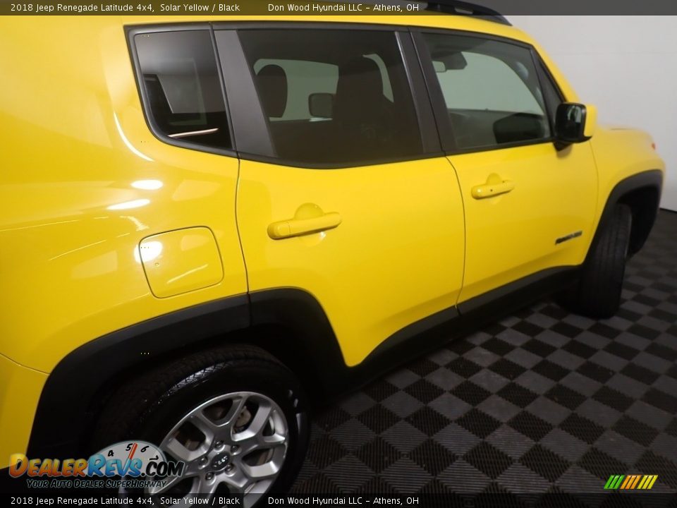 2018 Jeep Renegade Latitude 4x4 Solar Yellow / Black Photo #19