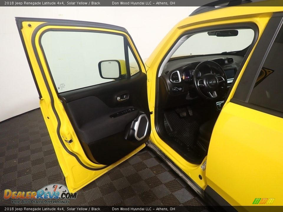 2018 Jeep Renegade Latitude 4x4 Solar Yellow / Black Photo #20