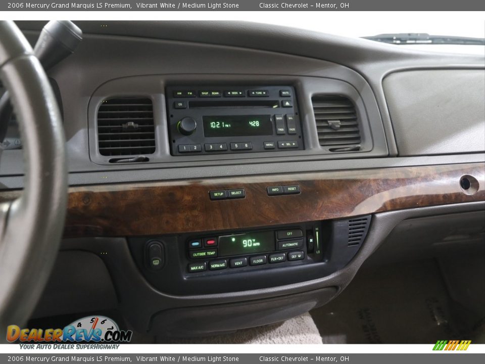 Controls of 2006 Mercury Grand Marquis LS Premium Photo #9