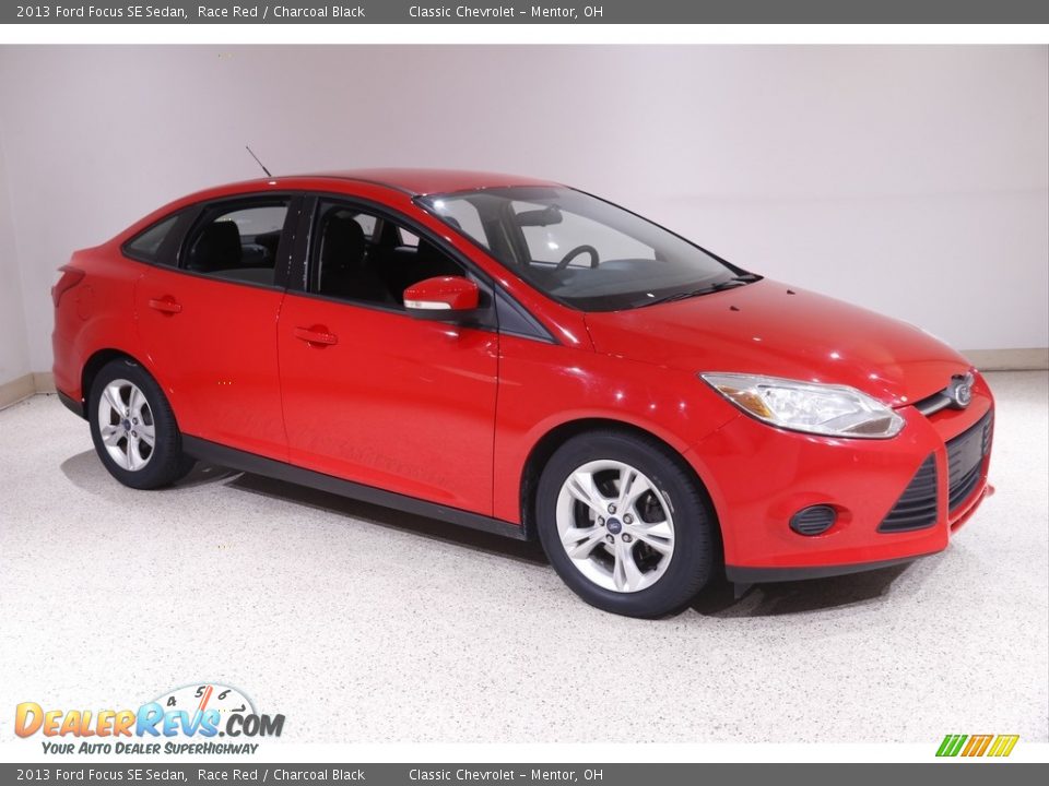 2013 Ford Focus SE Sedan Race Red / Charcoal Black Photo #1