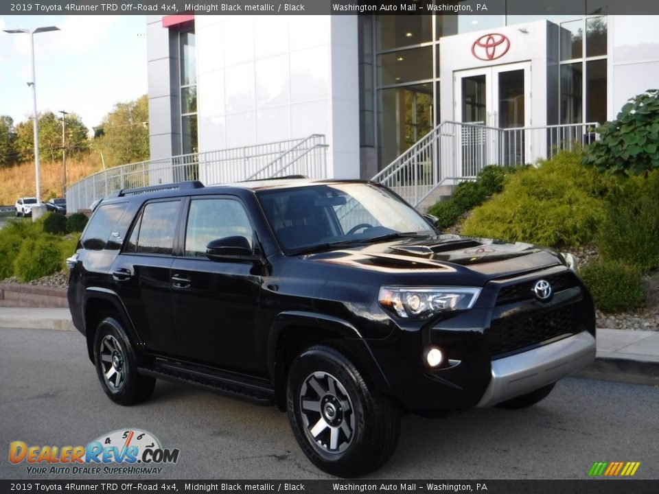 2019 Toyota 4Runner TRD Off-Road 4x4 Midnight Black metallic / Black Photo #1