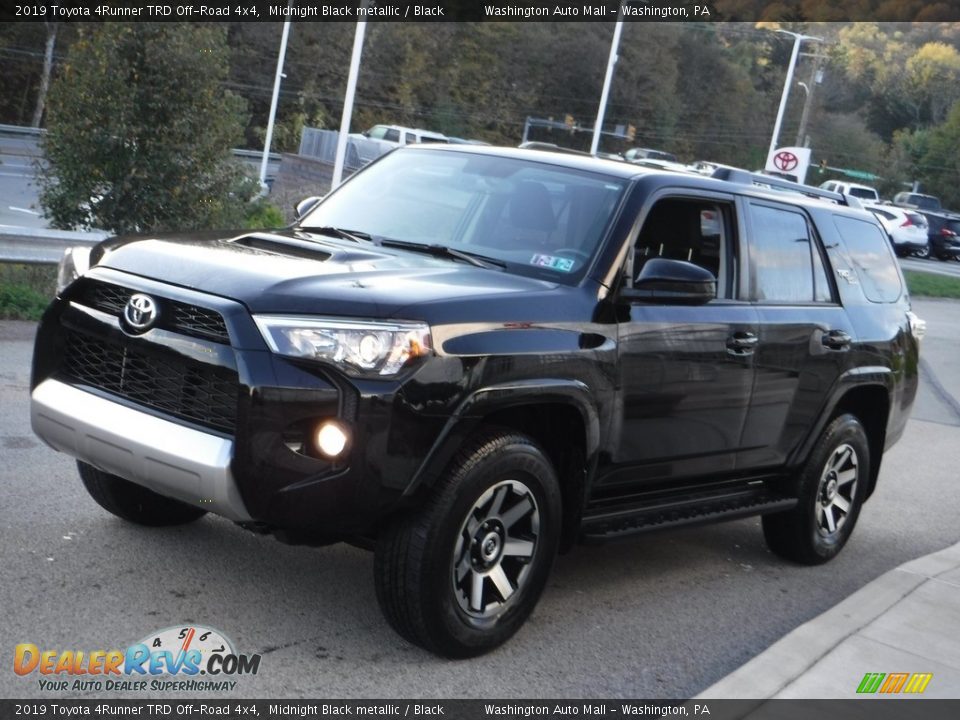 2019 Toyota 4Runner TRD Off-Road 4x4 Midnight Black metallic / Black Photo #12