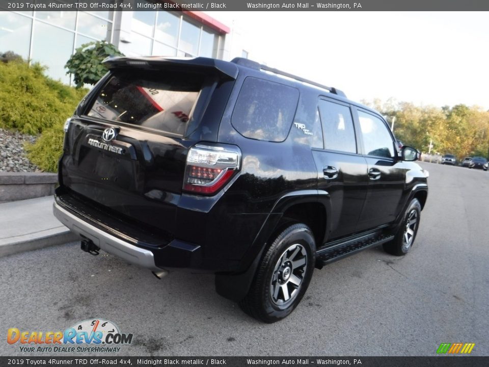 2019 Toyota 4Runner TRD Off-Road 4x4 Midnight Black metallic / Black Photo #18