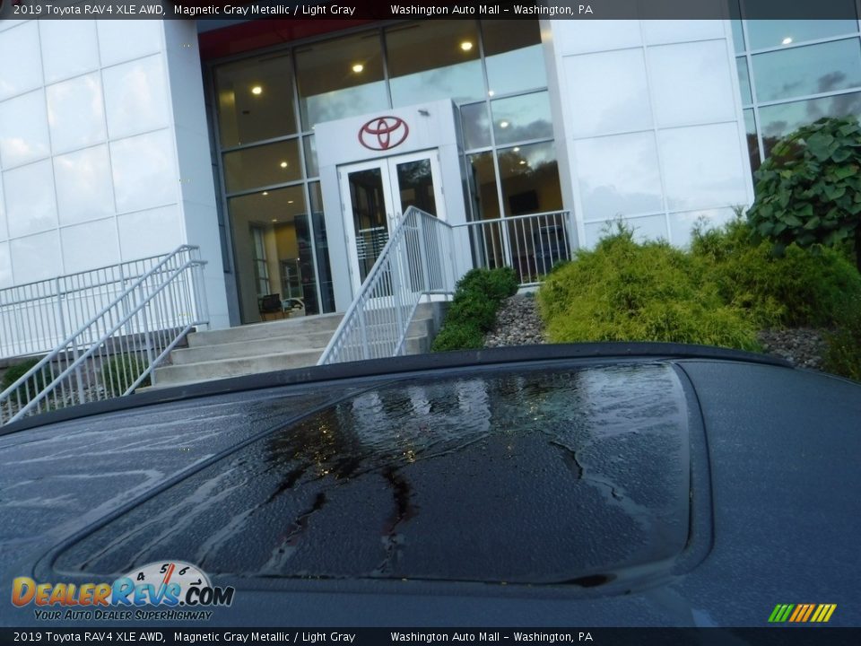 2019 Toyota RAV4 XLE AWD Magnetic Gray Metallic / Light Gray Photo #3