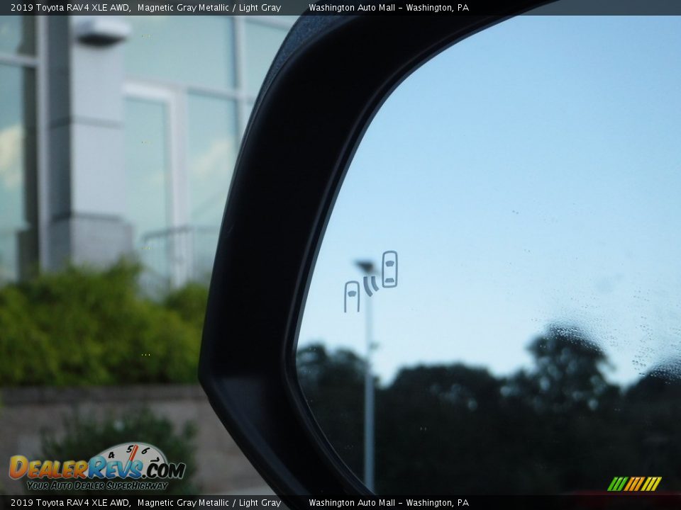 2019 Toyota RAV4 XLE AWD Magnetic Gray Metallic / Light Gray Photo #7