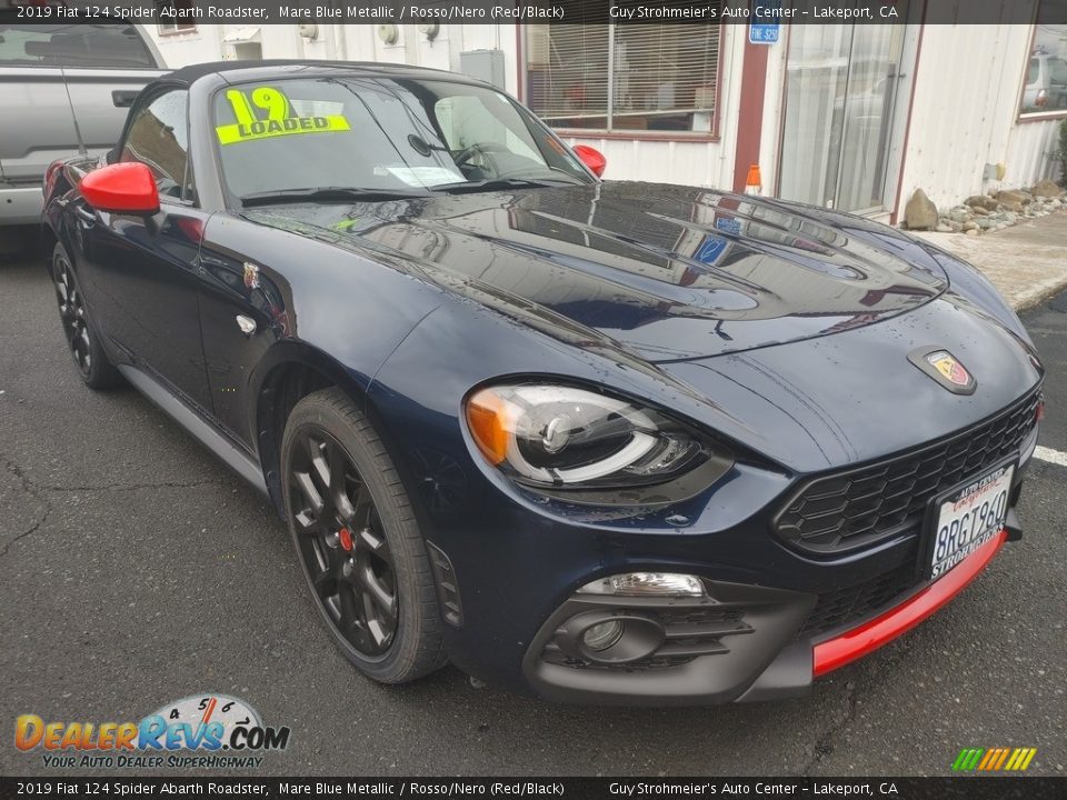 Front 3/4 View of 2019 Fiat 124 Spider Abarth Roadster Photo #1