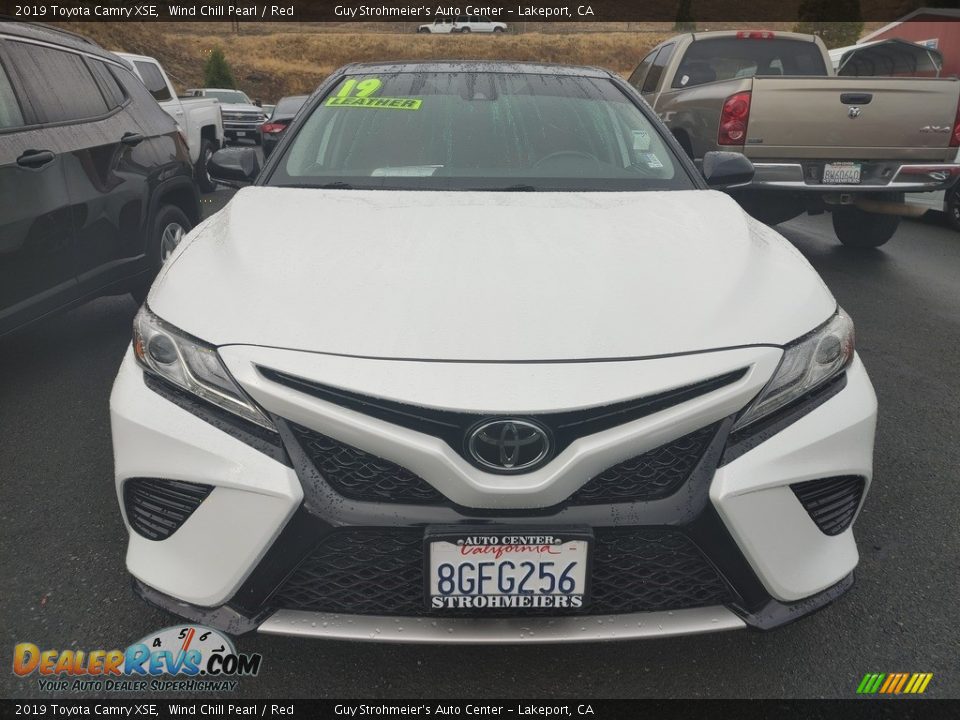 2019 Toyota Camry XSE Wind Chill Pearl / Red Photo #2