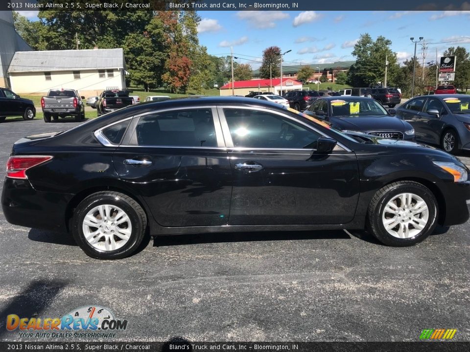 2013 Nissan Altima 2.5 S Super Black / Charcoal Photo #5