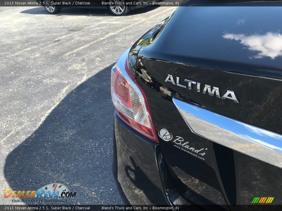 2013 Nissan Altima 2.5 S Super Black / Charcoal Photo #8