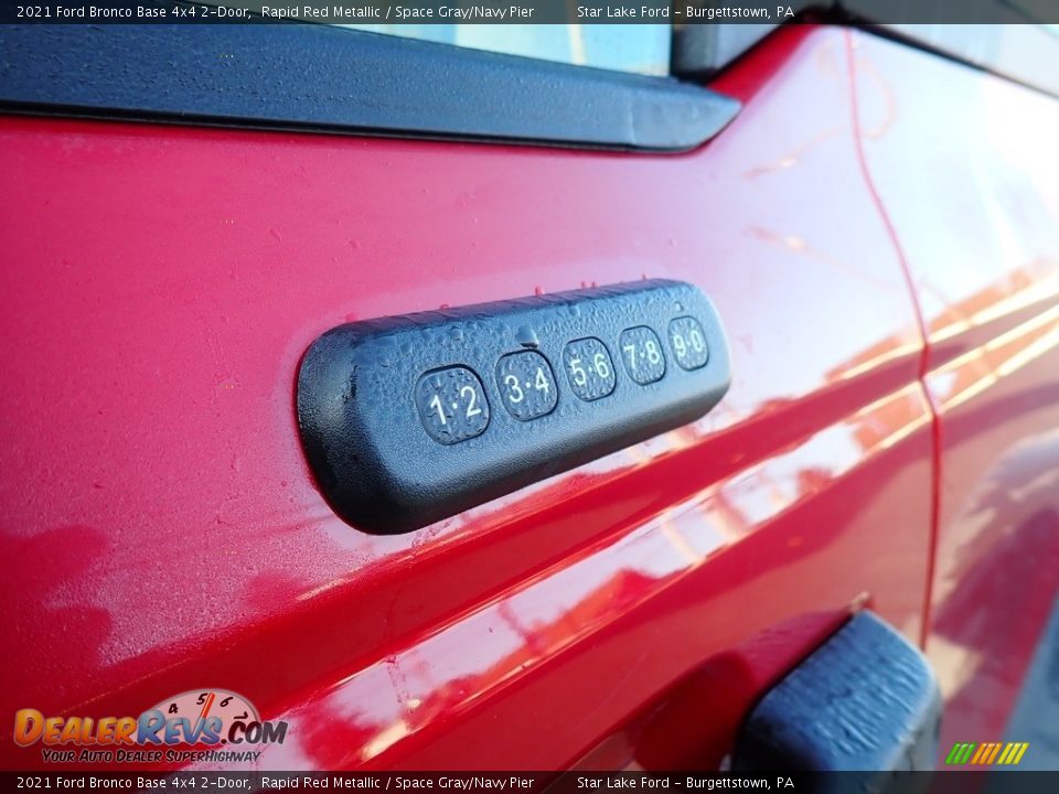 2021 Ford Bronco Base 4x4 2-Door Rapid Red Metallic / Space Gray/Navy Pier Photo #10