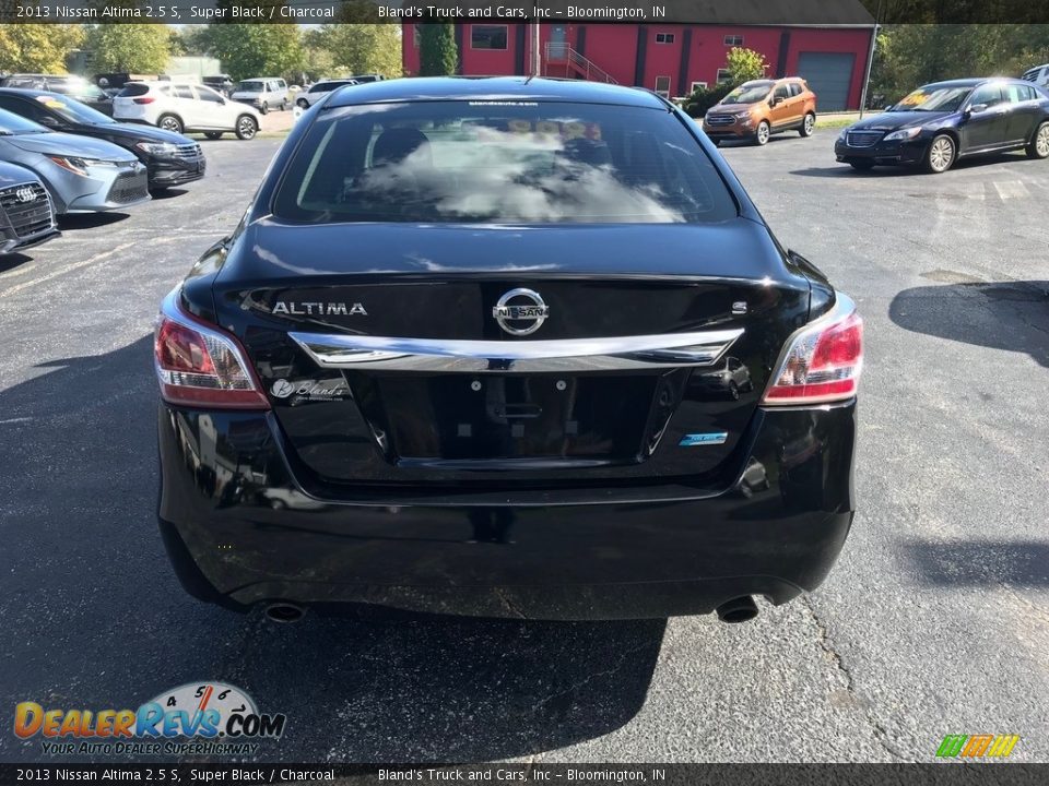 2013 Nissan Altima 2.5 S Super Black / Charcoal Photo #10