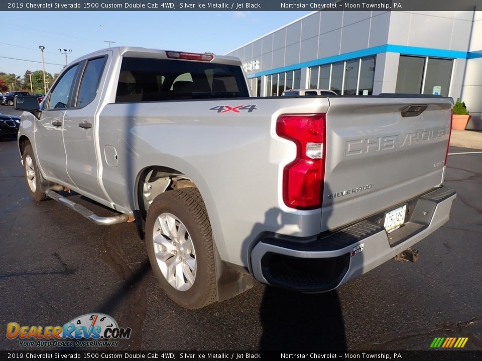 2019 Chevrolet Silverado 1500 Custom Double Cab 4WD Silver Ice Metallic / Jet Black Photo #4