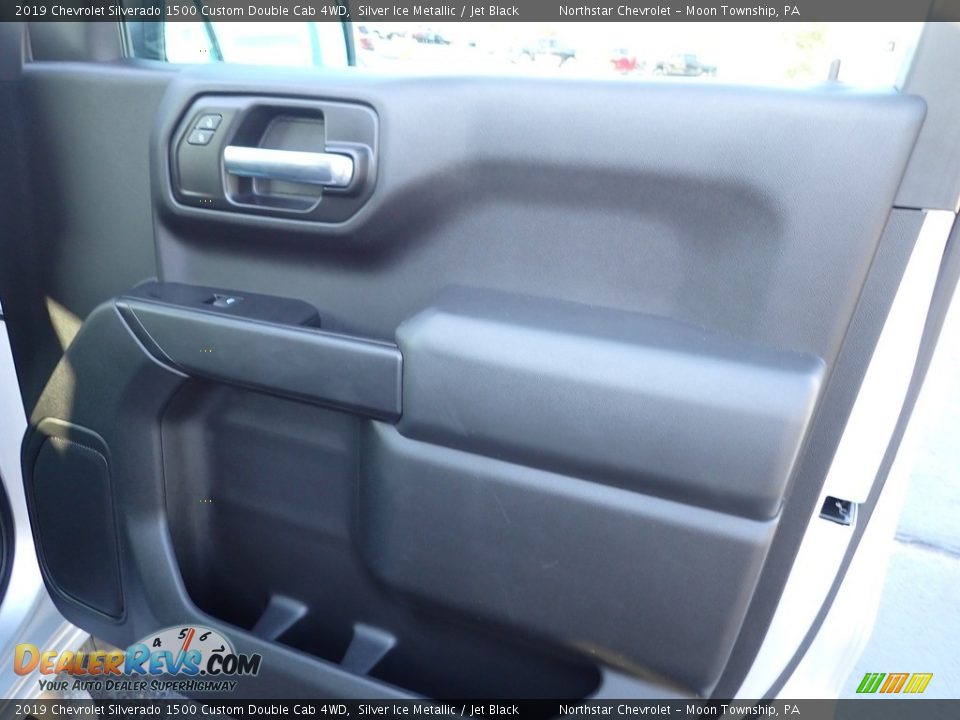 2019 Chevrolet Silverado 1500 Custom Double Cab 4WD Silver Ice Metallic / Jet Black Photo #16