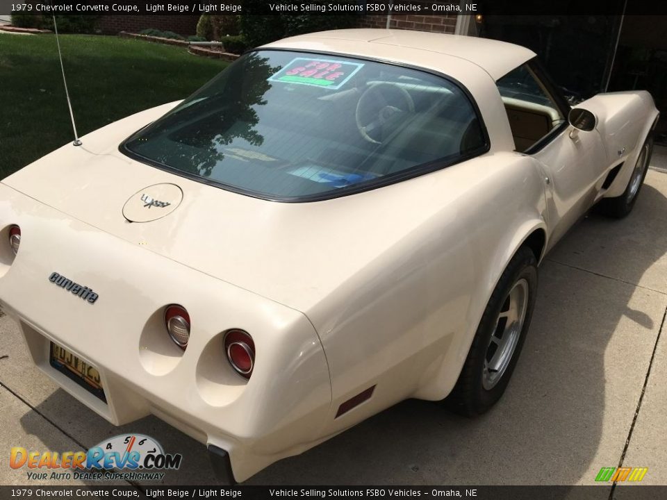 1979 Chevrolet Corvette Coupe Light Beige / Light Beige Photo #4