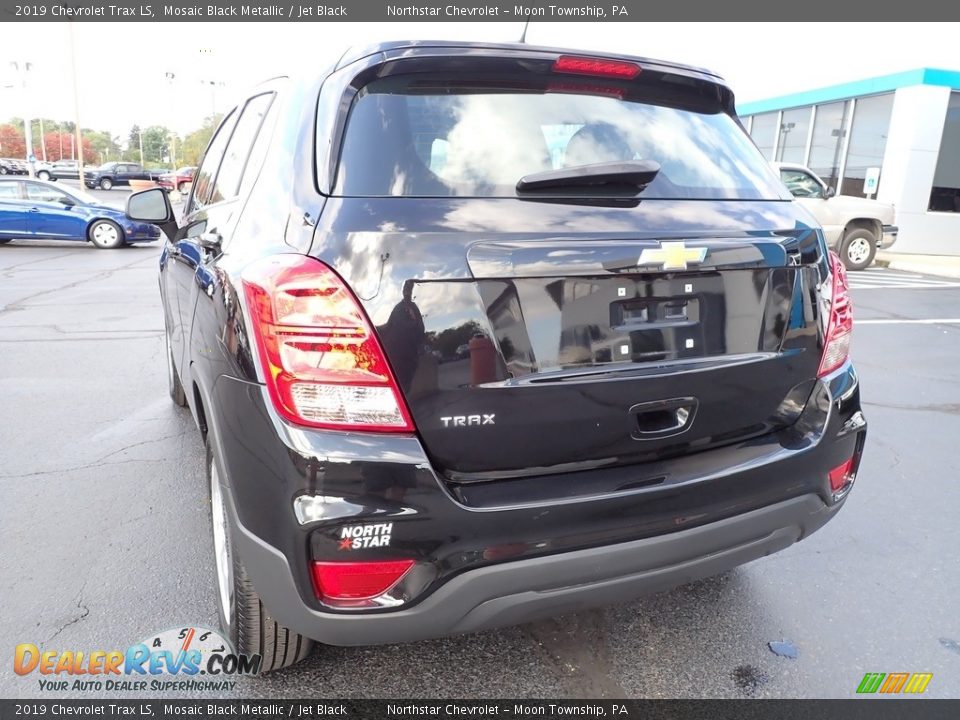 2019 Chevrolet Trax LS Mosaic Black Metallic / Jet Black Photo #5