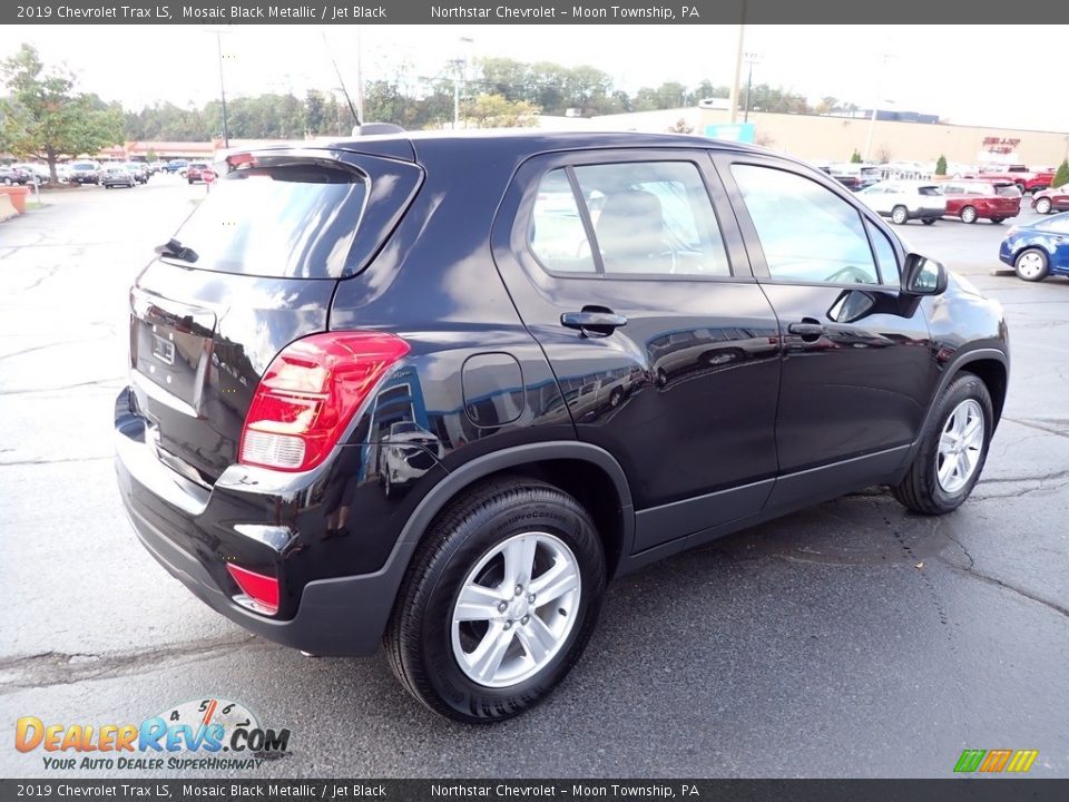 Mosaic Black Metallic 2019 Chevrolet Trax LS Photo #9