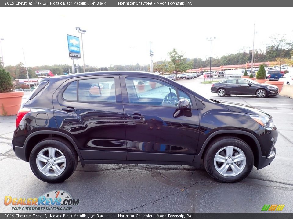 Mosaic Black Metallic 2019 Chevrolet Trax LS Photo #10