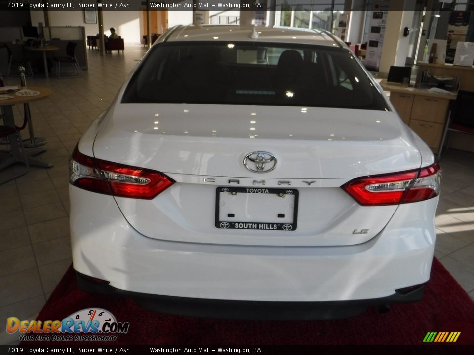 2019 Toyota Camry LE Super White / Ash Photo #16