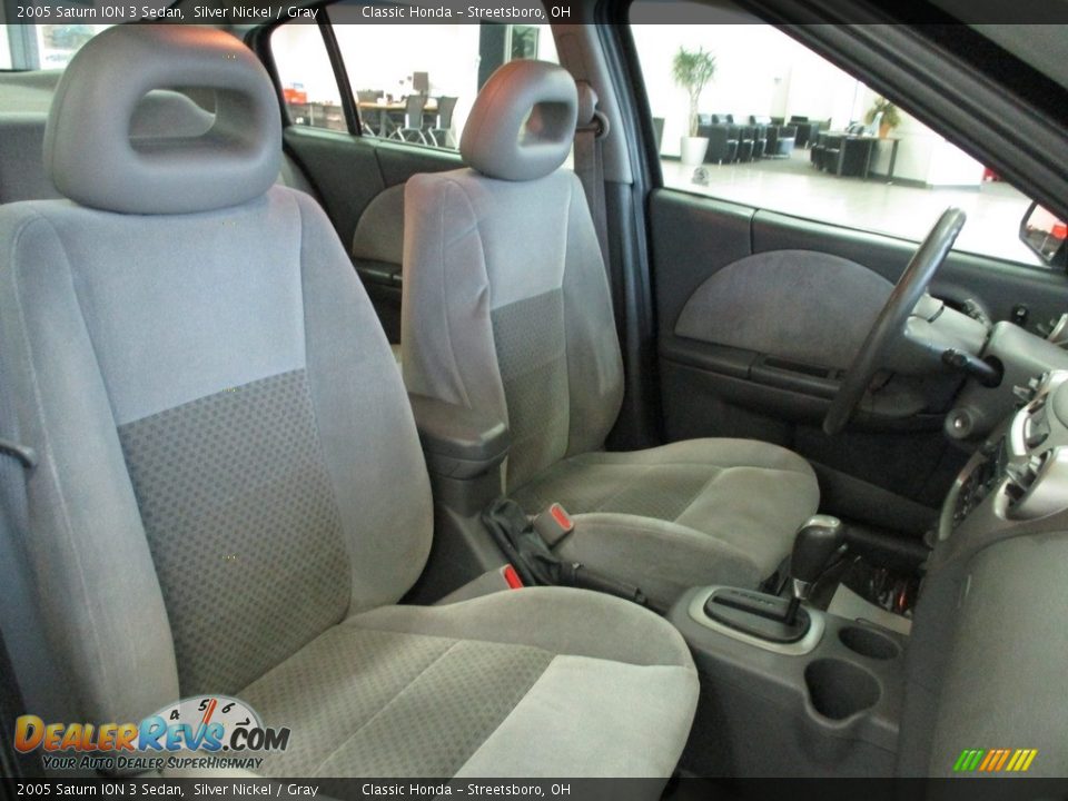 2005 Saturn ION 3 Sedan Silver Nickel / Gray Photo #17