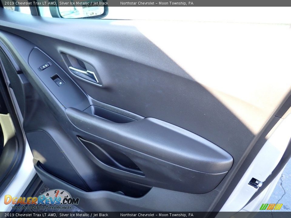 2019 Chevrolet Trax LT AWD Silver Ice Metallic / Jet Black Photo #17