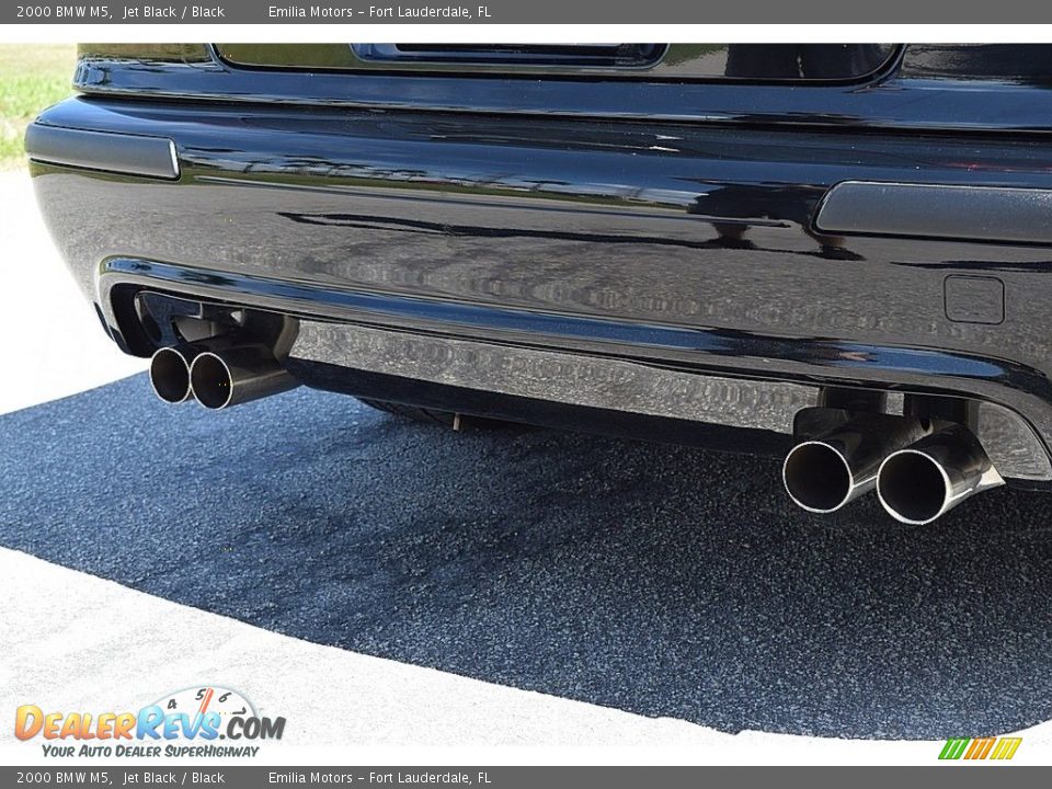 Exhaust of 2000 BMW M5  Photo #18