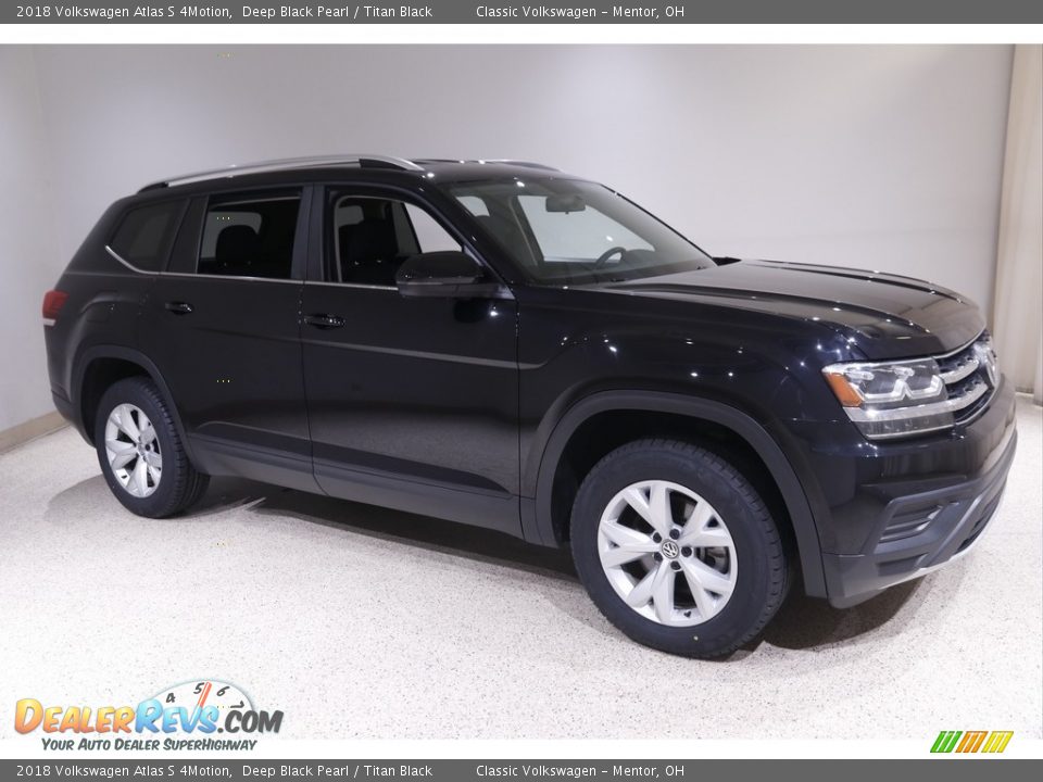 2018 Volkswagen Atlas S 4Motion Deep Black Pearl / Titan Black Photo #1