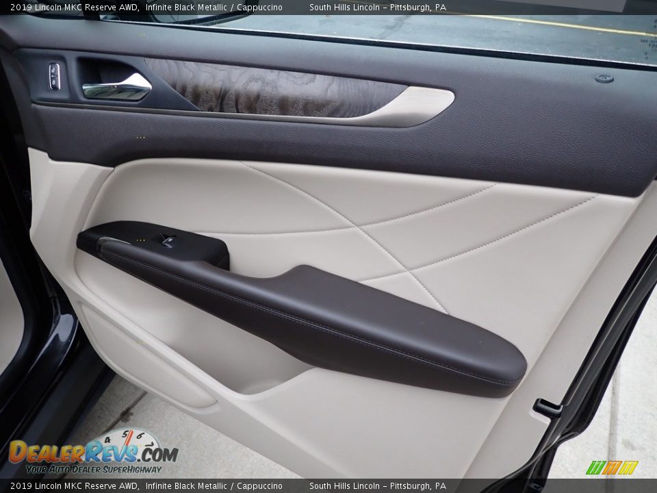 Door Panel of 2019 Lincoln MKC Reserve AWD Photo #13
