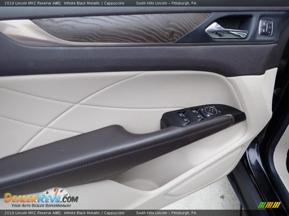 Door Panel of 2019 Lincoln MKC Reserve AWD Photo #18