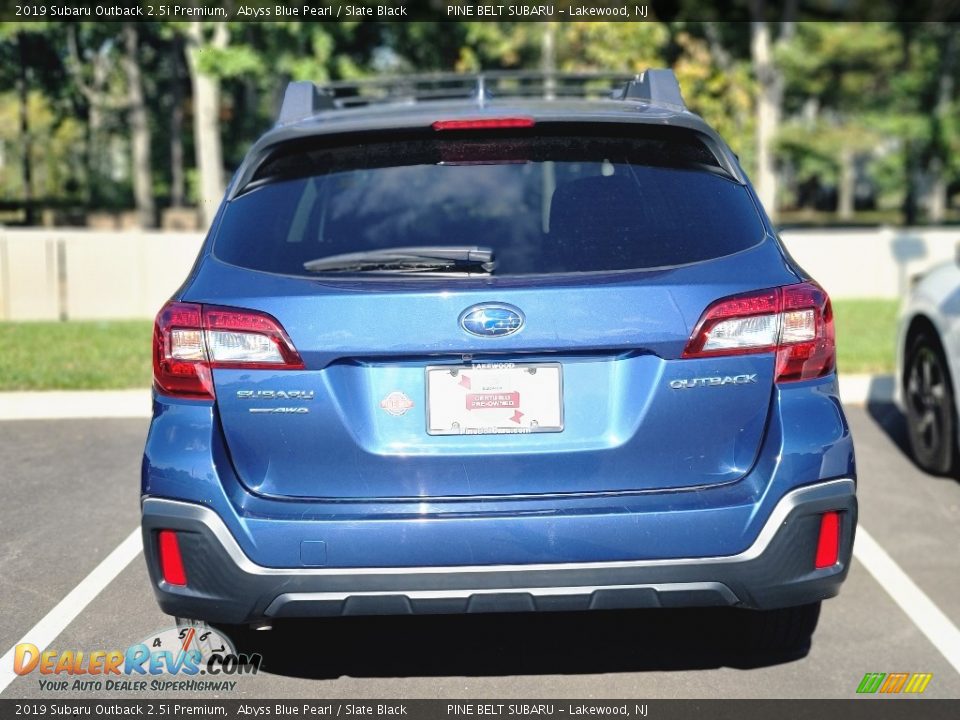 2019 Subaru Outback 2.5i Premium Abyss Blue Pearl / Slate Black Photo #4
