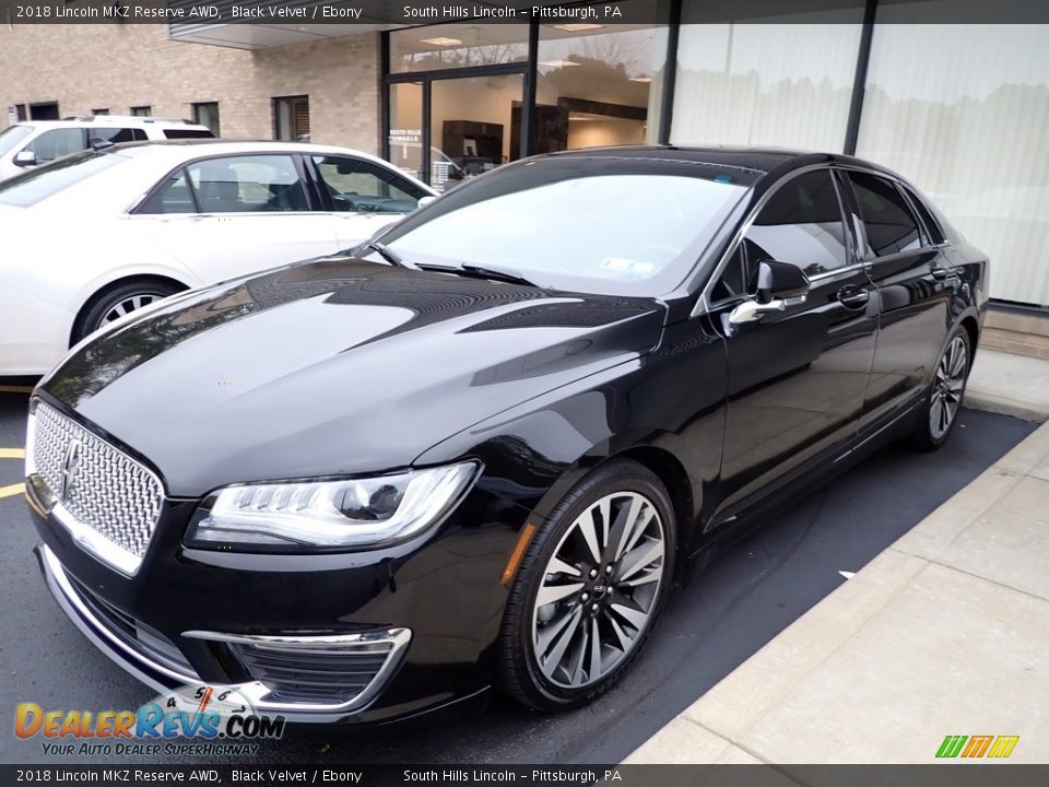 Front 3/4 View of 2018 Lincoln MKZ Reserve AWD Photo #1