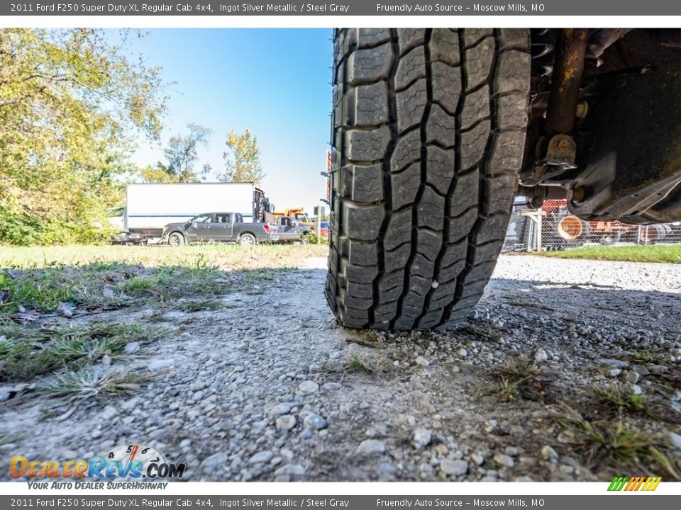 2011 Ford F250 Super Duty XL Regular Cab 4x4 Ingot Silver Metallic / Steel Gray Photo #24