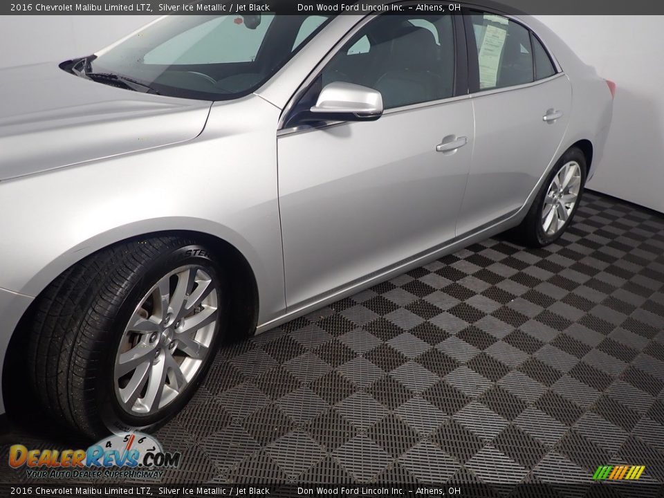 2016 Chevrolet Malibu Limited LTZ Silver Ice Metallic / Jet Black Photo #9