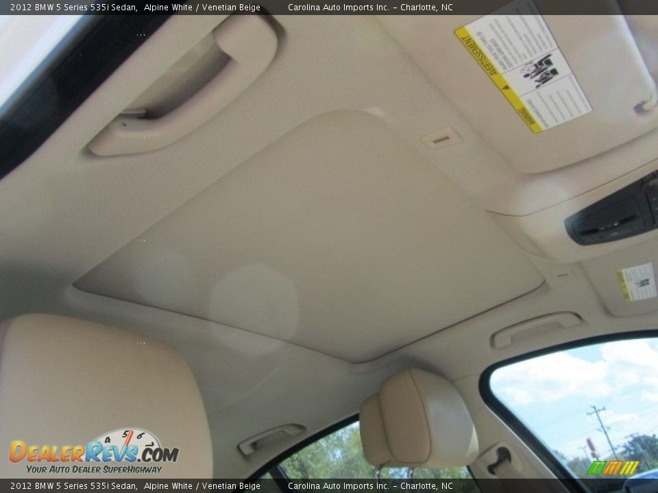 2012 BMW 5 Series 535i Sedan Alpine White / Venetian Beige Photo #24