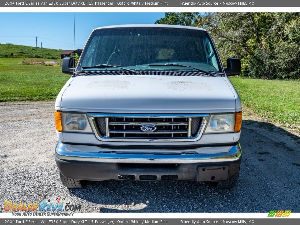 2004 Ford E Series Van E350 Super Duty XLT 15 Passenger Oxford White / Medium Flint Photo #9