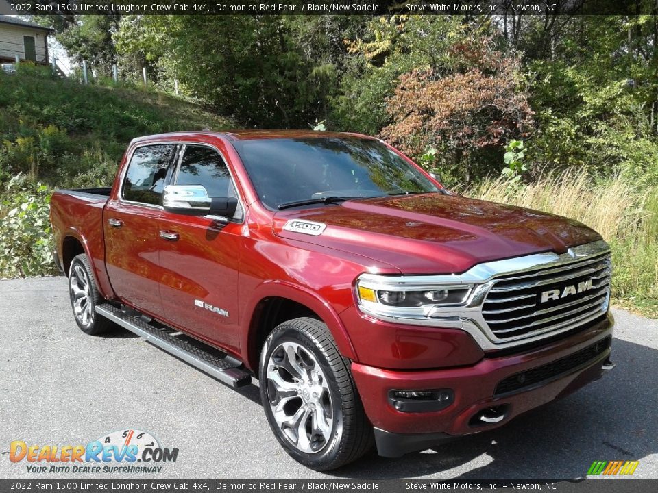 Front 3/4 View of 2022 Ram 1500 Limited Longhorn Crew Cab 4x4 Photo #4