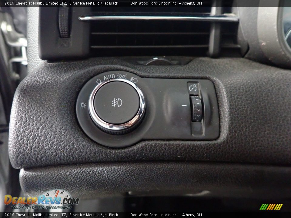 2016 Chevrolet Malibu Limited LTZ Silver Ice Metallic / Jet Black Photo #30