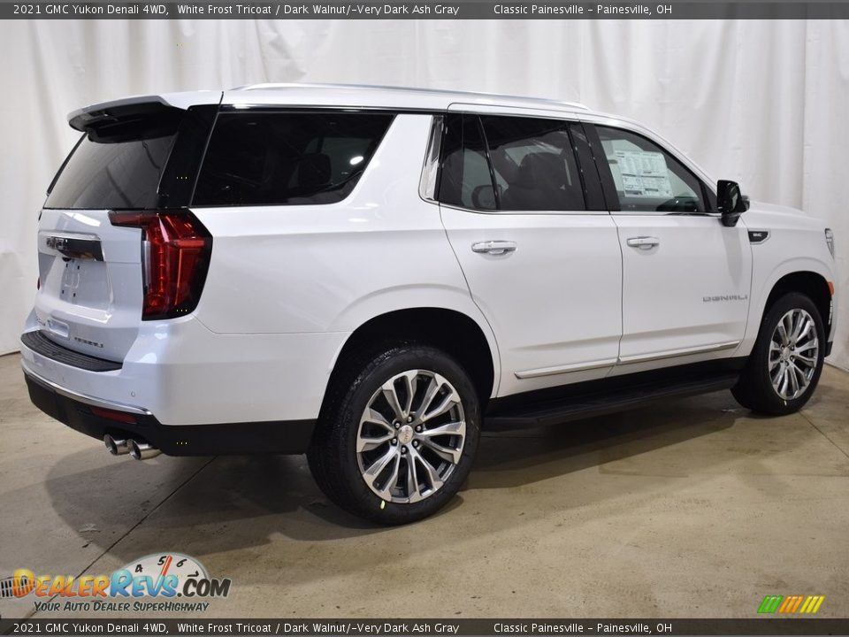 2021 GMC Yukon Denali 4WD White Frost Tricoat / Dark Walnut/­Very Dark Ash Gray Photo #2