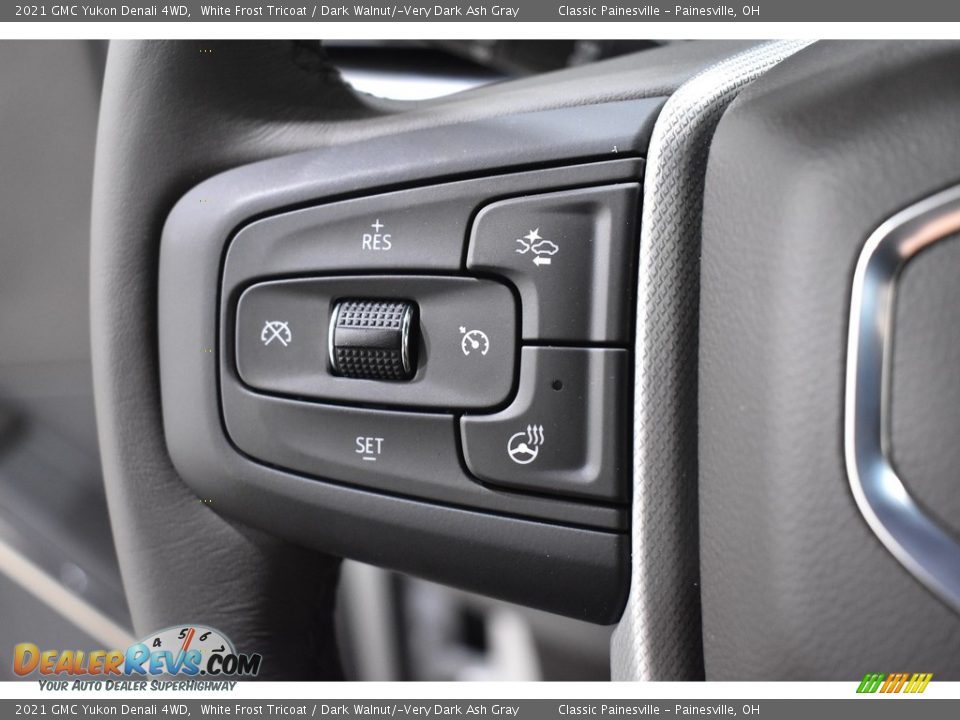 2021 GMC Yukon Denali 4WD White Frost Tricoat / Dark Walnut/­Very Dark Ash Gray Photo #16