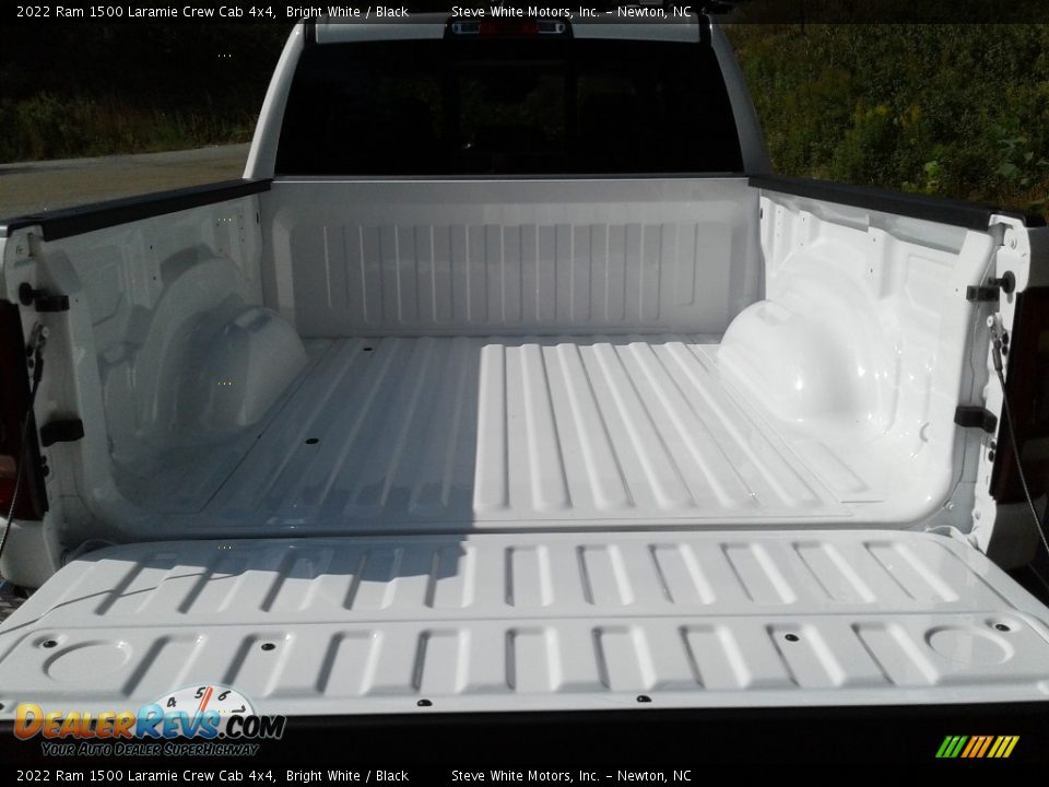 2022 Ram 1500 Laramie Crew Cab 4x4 Bright White / Black Photo #8