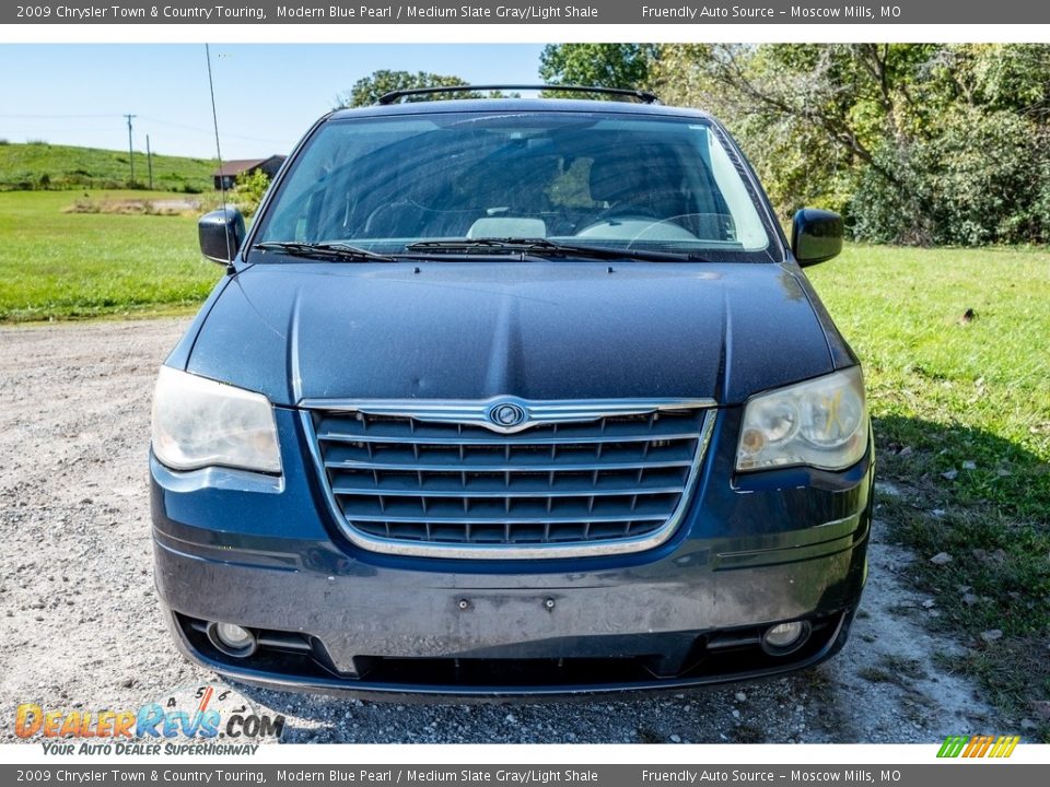 2009 Chrysler Town & Country Touring Modern Blue Pearl / Medium Slate Gray/Light Shale Photo #9