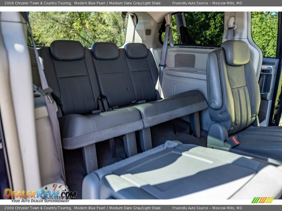 2009 Chrysler Town & Country Touring Modern Blue Pearl / Medium Slate Gray/Light Shale Photo #24