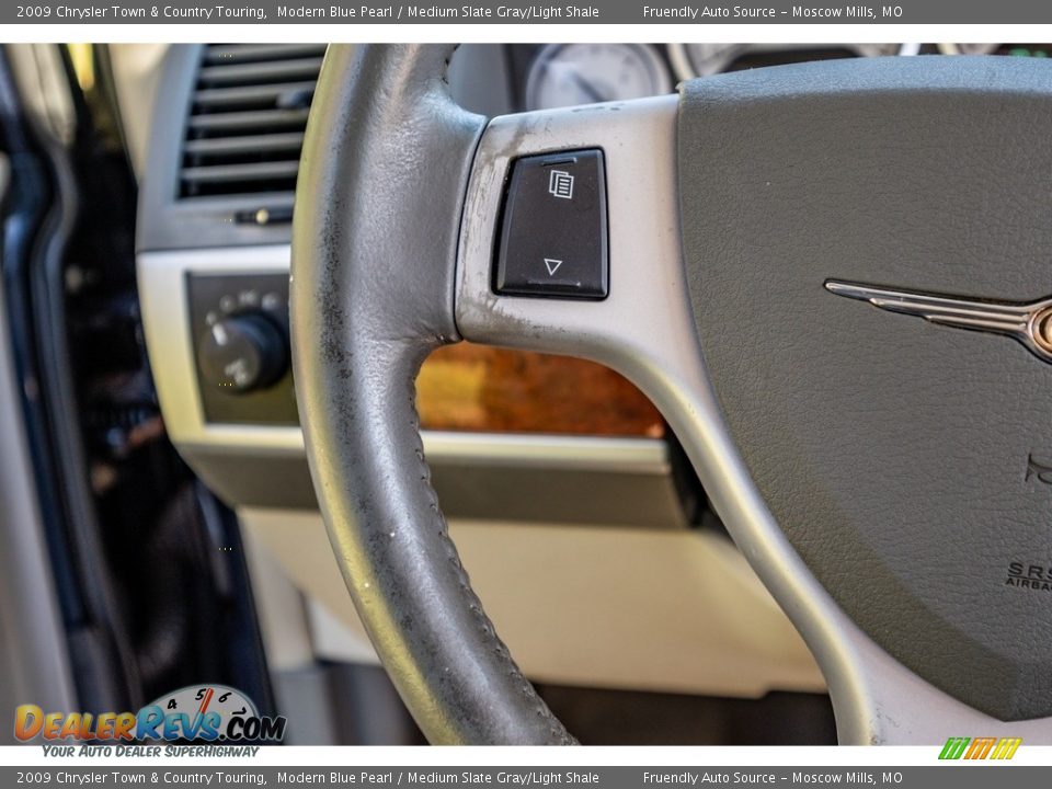 2009 Chrysler Town & Country Touring Modern Blue Pearl / Medium Slate Gray/Light Shale Photo #35