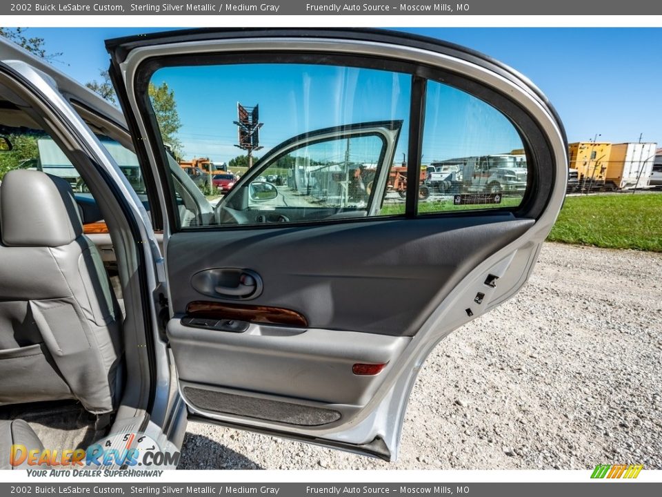 2002 Buick LeSabre Custom Sterling Silver Metallic / Medium Gray Photo #24