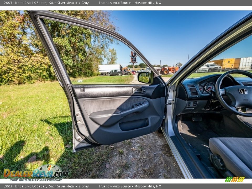 2003 Honda Civic LX Sedan Satin Silver Metallic / Gray Photo #20