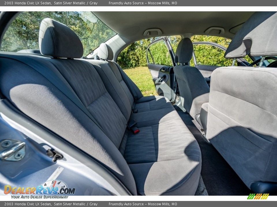 2003 Honda Civic LX Sedan Satin Silver Metallic / Gray Photo #24